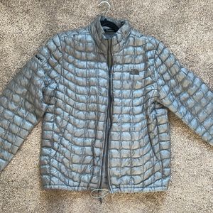 Men’s North Face puffer